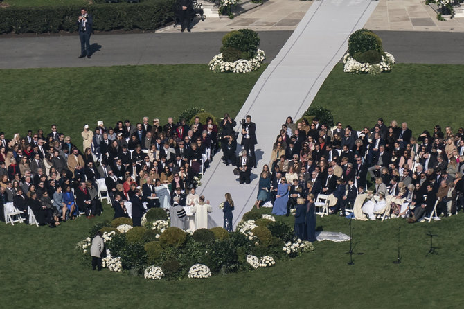 AFP/„Scanpix“ nuotr./JAV prezidento Joe Bideno anūkės Naomi Biden vestuvės 