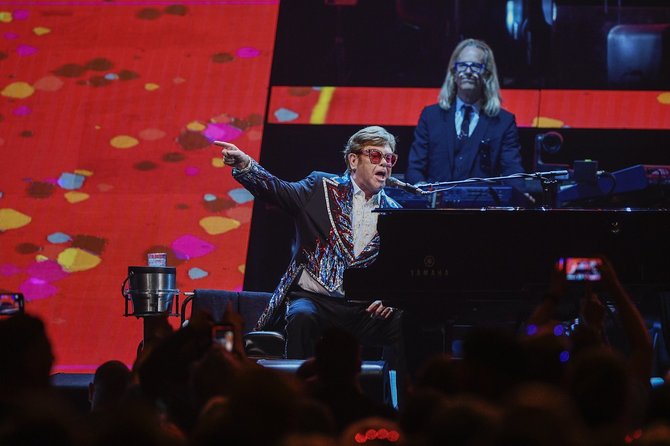 AFP/„Scanpix“ nuotr./Eltono Johno atsisveikinimo koncertas Stokholme
