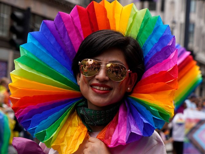 Scanpix nuotr./Londone – pirmojo miesto „Pride“ parado 50-osios metinės