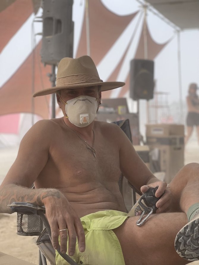 Asmeninio albumo nuotr./Kevinas Gigevič festivalyje „Burning Man“