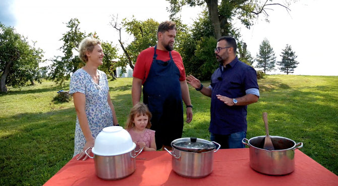 TV3 nuotr./Gian Luca Demarco aplankė obuolių sūriais užsiimančią šeimą