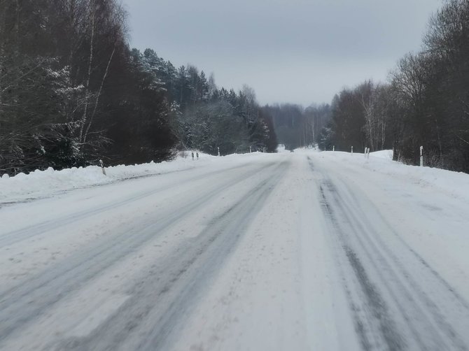 15min skaitytojo nuotr./Kelias Zarasų rajone