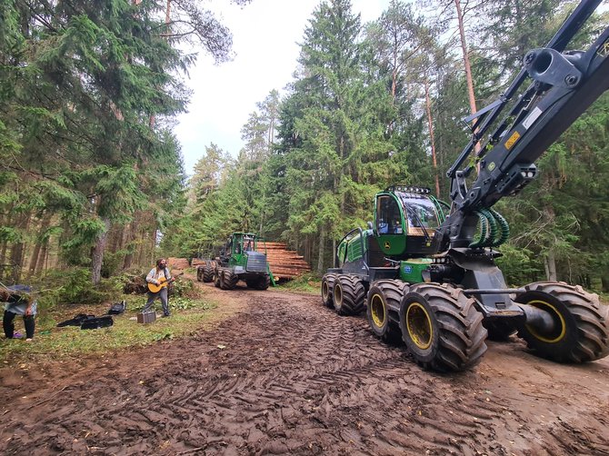 Organizatorių nuotr./Protestas Šimonių girioje