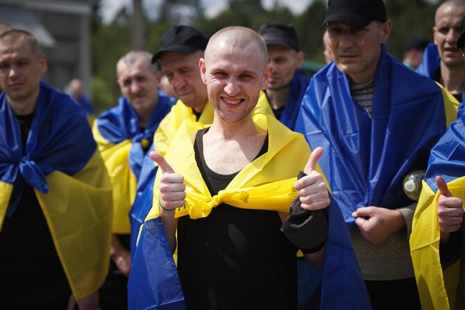 V.Zelenskio „Telegram“ paskyros nuotr./Antrasis apsikeitimo karo belaisviais tarp Rusijos ir Ukrainos etapas