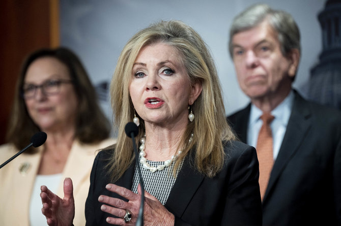 ZUMAPRESS / Scanpix nuotr./JAV senatorė Marsha Blackburn