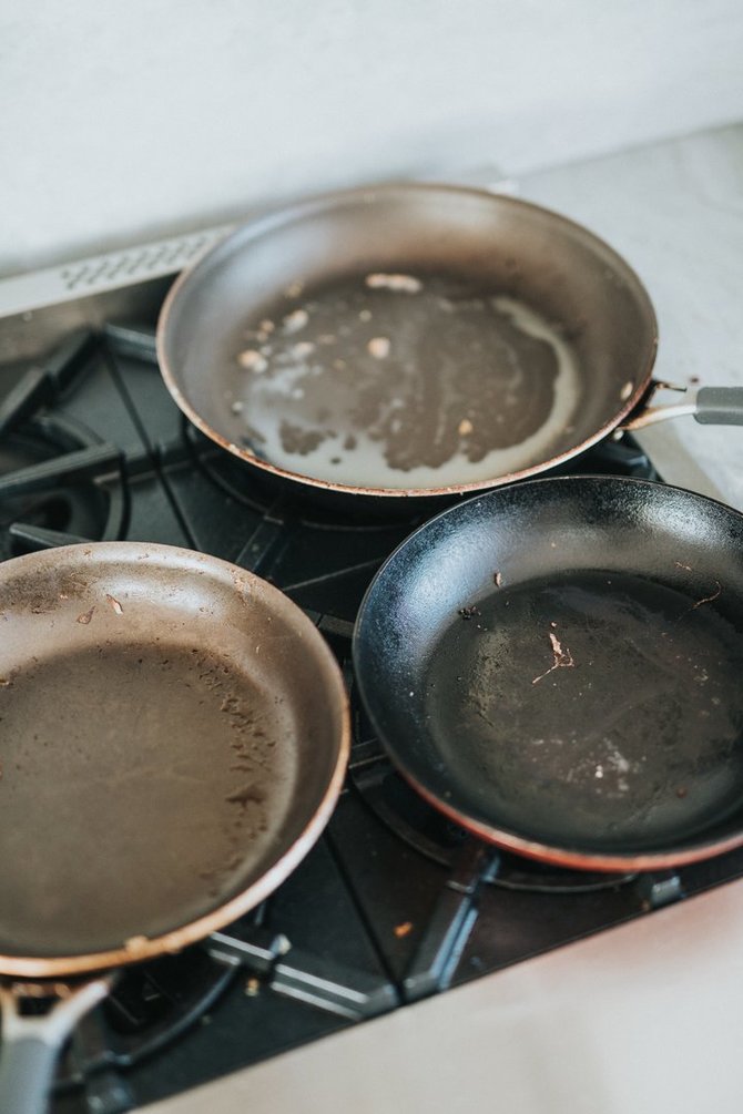 Photo from Unsplash.com/Cooked pans