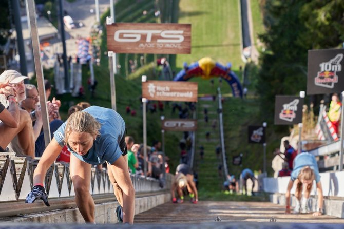 Red Bull Content Pool nuotr./Lietuvos komanda iškovojo trečią vietą ekstremaliame bėgime „Red Bull 400“