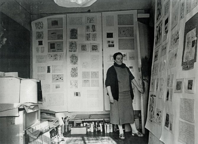 Vlado Vildžiūno nuotr./Kazimieros Zimblytės piešinių paroda jos dirbtuvėje, 1978