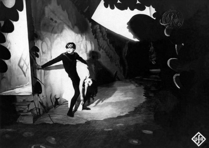 Filmas „Daktaro Kaligario kabinetas“ (1920, rež. Robert Wiene)