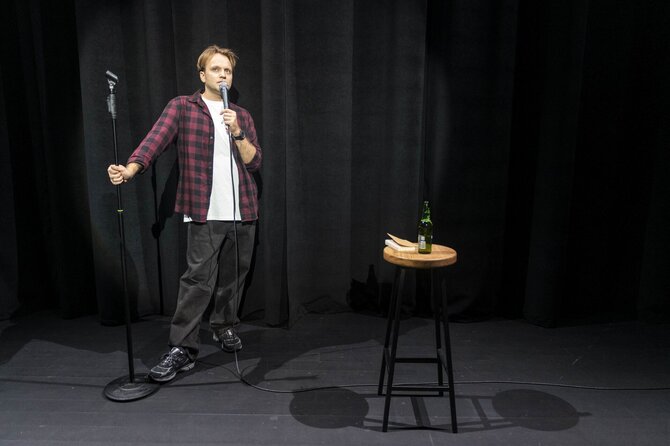 Roko Morkūno nuotr./Scena iš spektaklio „Stand-up’as prasmei ir beprasmybei“