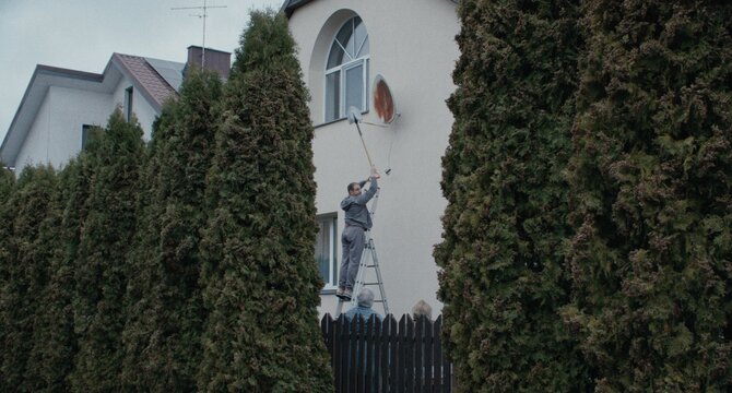 Organizatorių nuotr./Kadras iš režisieriaus Andriaus Blaževičiaus filmo „Skyrybos karo metu“
