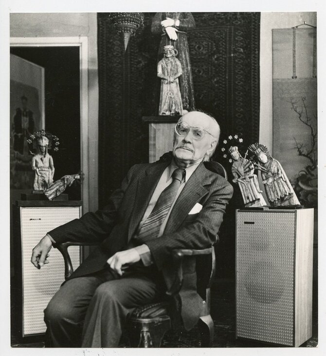 LTMKM nuosavybė/Liudas Truikys savo namuose. 1984. J. Grikienio nuotr.