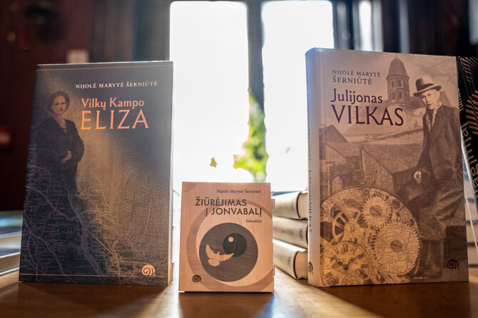 Rapolo Nalivaikos nuotr./Rašytojos Nijolės Marytės Šerniūtės knygos