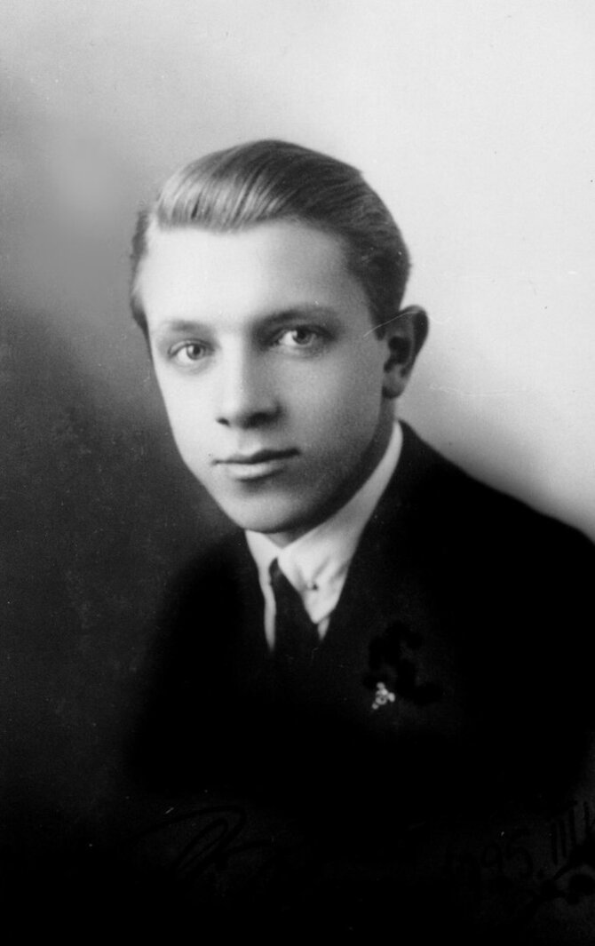 LNDT archyvo nuotr./Režisierius ir aktorius Romualdas Juknevičius