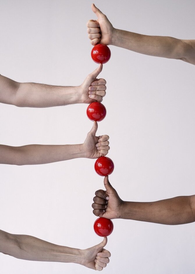 Camilla Greenwell nuotr./„Gandini Juggling“ spektaklis „Heka“