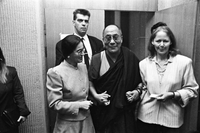 Dalai Lama Aukščiausioje Taryboje. 1991 m. Nuotr. aut. Valentinas Juraitis (Vyzdys)