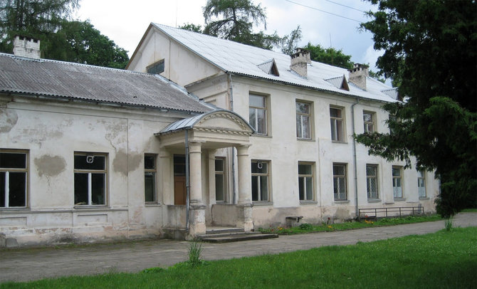 D.Pocevičiaus nuotr./Panerių dvaras, kuriame 1947–1948 m. veikė Rašytojų poilsio namai, Dvaro g. 2, Paneriai, 2020 m.
