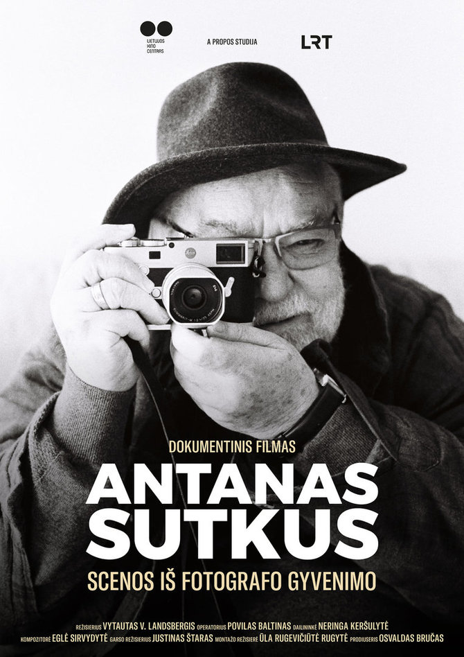 Filmo „Antanas Sutkus. Scenos iš fotografo gyvenimo“ plakatas