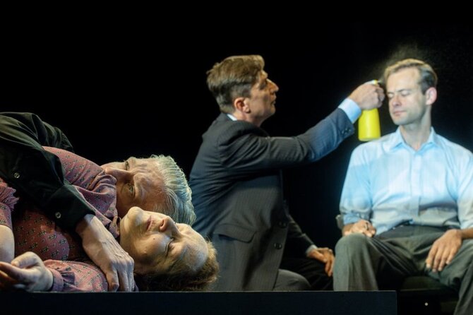 Dmitrjaus Matvejevo nuotr. / Lietuvos nacionalinis dramos teatras/Scena iš spektaklio „Svetimas“, rež. Jernej Lorenci