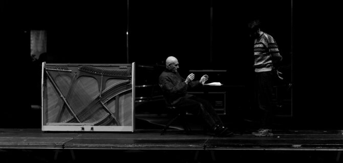 Arvydo Gudo nuotr./Albinas Kėleris, Donatas Želvys spektaklio „Priešinimosi melancholija“ repeticijoje
