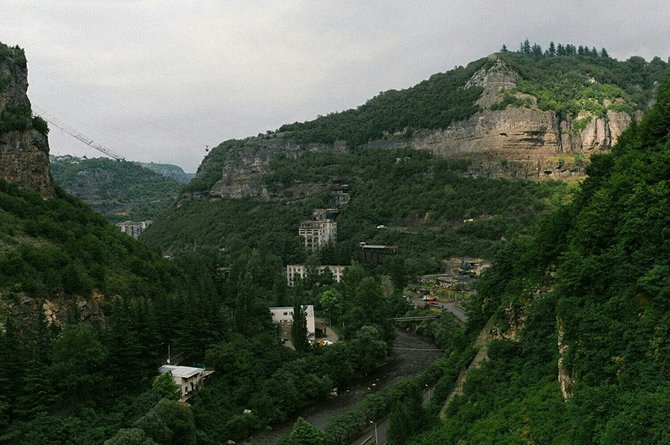 „Skalvijos“ nuotr./Kadras i filmo „Saules miestas“ 