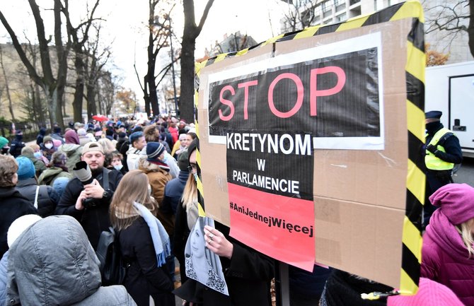 „Imago“/„Scanpix“ nuotr./Protestai prieš abortų draudimą Lenkijoje
