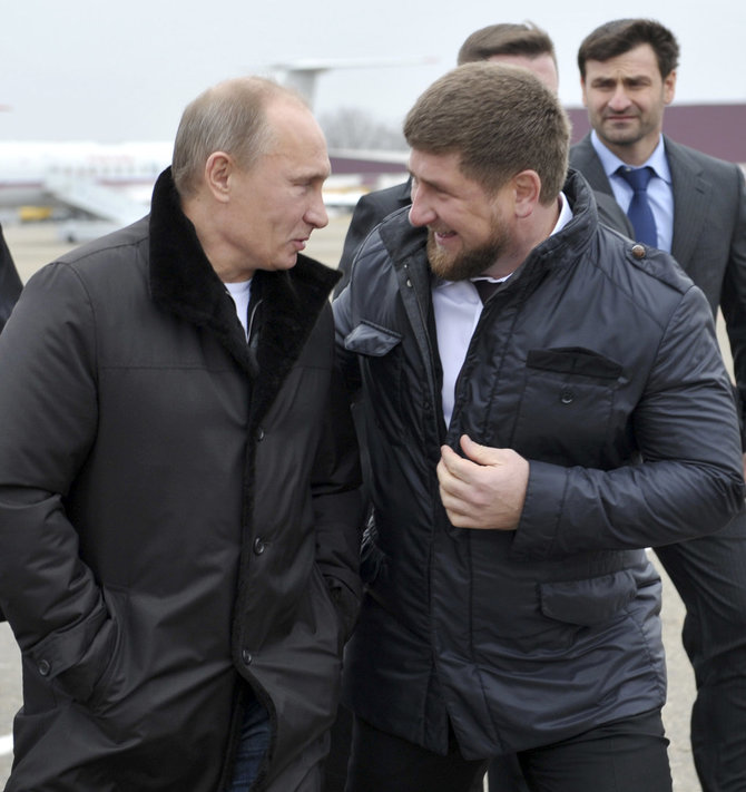 „Reuters“/„Scanpix“ nuotr./R.Kadyrovas ir V.Putinas