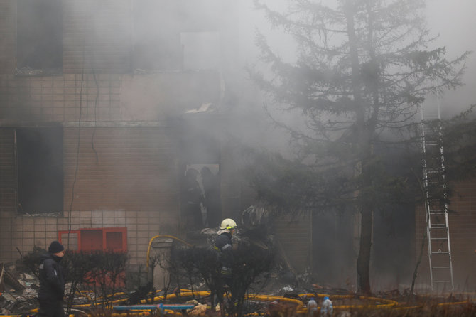 „Reuters“/„Scanpix“ nuotr./Sraigtasparnio katastrofa Brovaruose