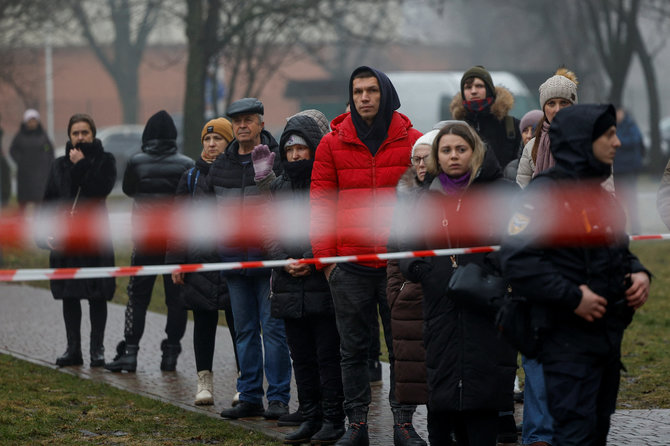 „Reuters“/„Scanpix“ nuotr./Sraigtasparnio katastrofa Brovaruose