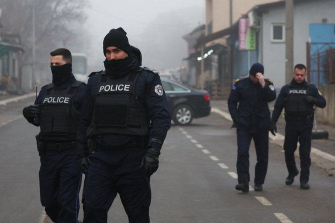 „Reuters“/„Scanpix“ nuotr./Kosovo policija