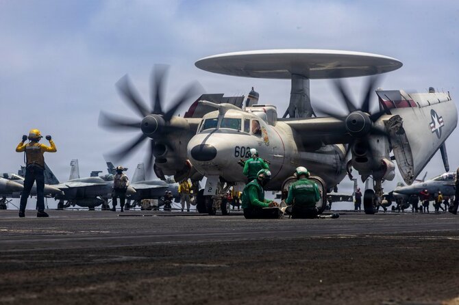 CENTCOM nuotr./Orlaiviai ant JAV lėktuvnešio „USS Abraham Lincoln“