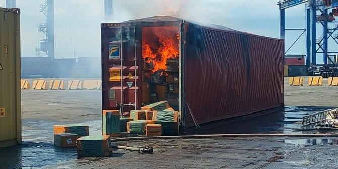 Oleksijaus Kulebos nuotr./Rusija balistinėmis raketomis smogė Odesos uostui