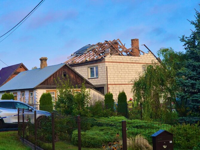 Wojciecho Jano Cioczeko nuotr./Per Rusijos dronų ataką nukentėjo gyvenamasis namas Lenkijoje
