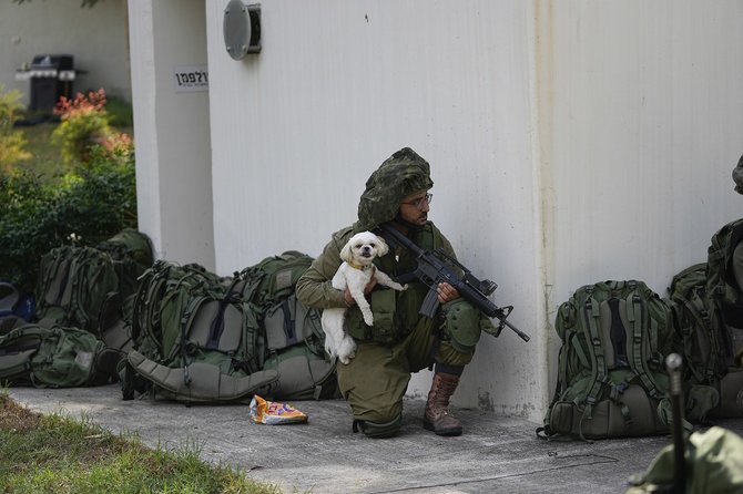 „Scanpix“/AP nuotr./Izraelio karys Kfar Aza kibuce netoli Gazos