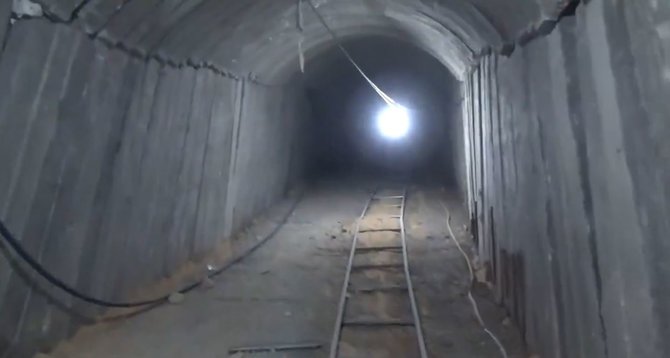 Stopkadras/Izraelis aptiko didžiausią „Hamas“ tunelį: juo galėjo važiuoti mašinos
