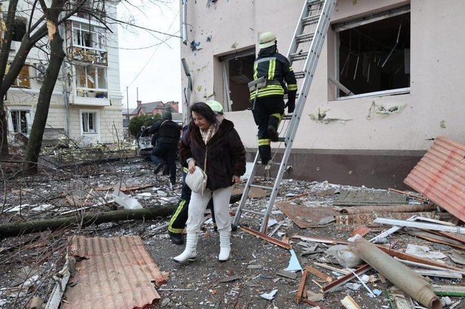 Ukrainos valstybinės nepaprastųjų situacijų tarnybos nuotr./Kyjivą sudrebino sprogimai