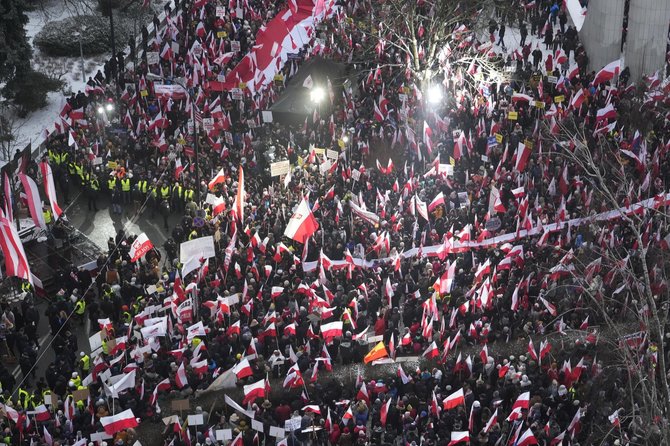 „Scanpix“/AP nuotr./Opozicijos protestai Lenkijoje