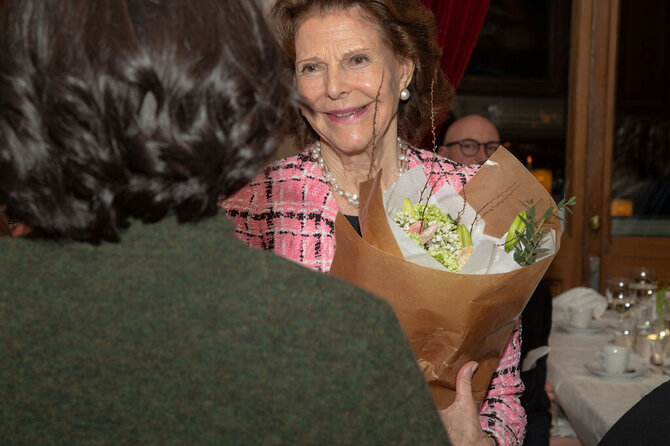 Queen Silvia Nursing Award nuotr./Švedijos karalienės Silvios apdovanojimų akimirka