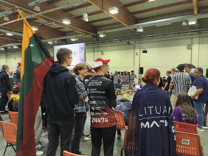 Foto dai social network/Lituani nelle competizioni internazionali di robotica