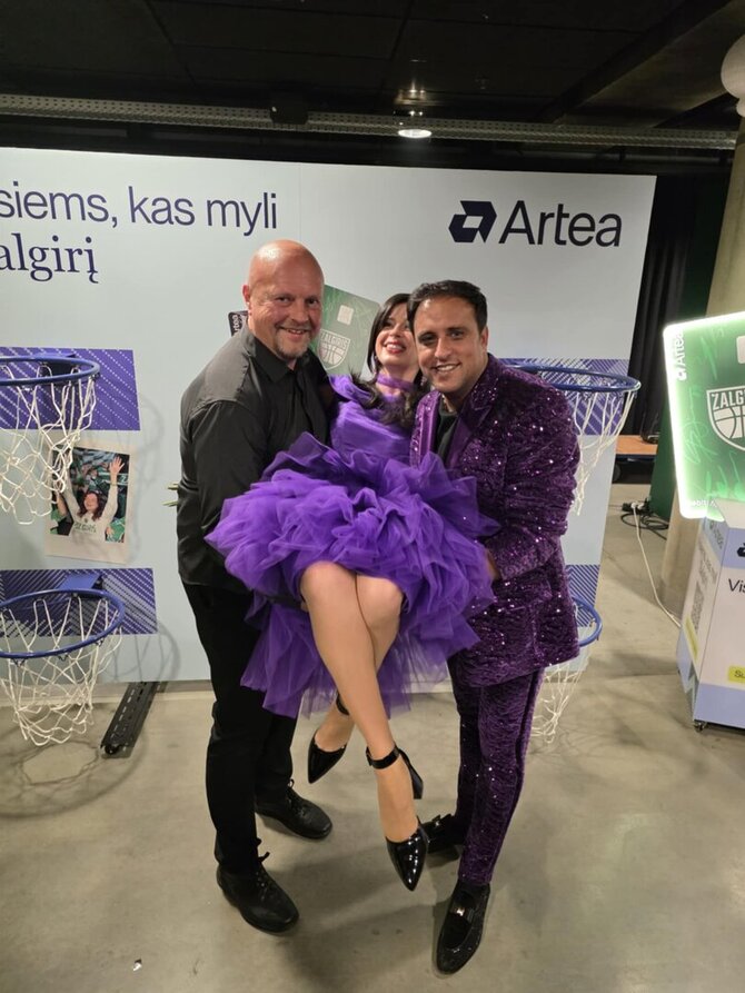 Asmeninio archyvo nuotr./Agnė Petravičienė su vyru ir Radžiu