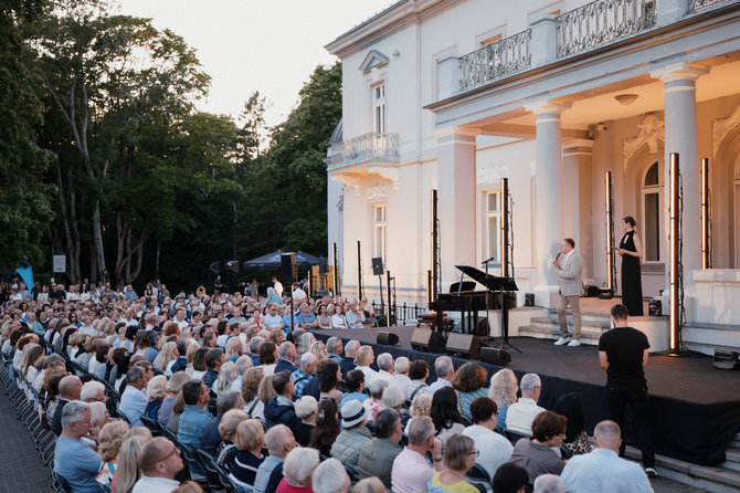 Joanos Suslavičiūtės nuotr./Palangos parko festivalio atidarymo akimirka