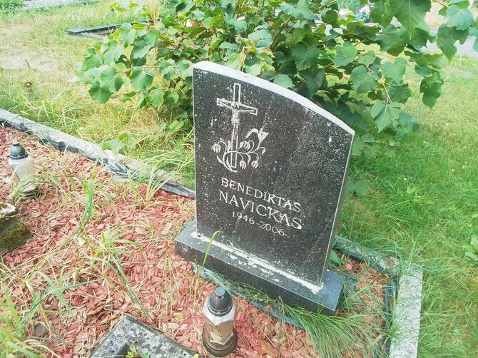 Asmeninio archyvo nuotr./Benedikto Navicko kapas Marcinkonių (Varėnos r.) kapinėse