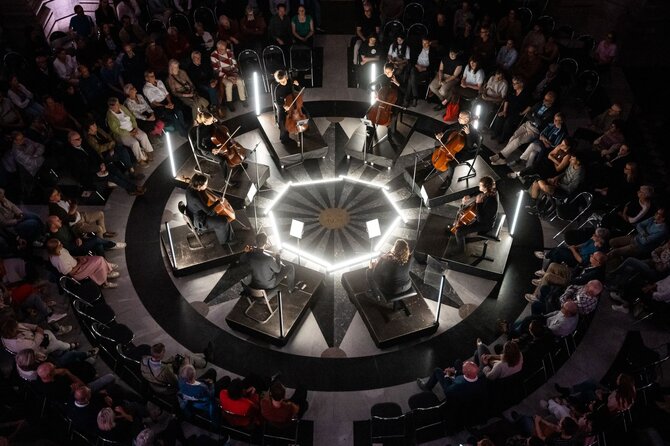 Bjorn Comhaire nuotr./„Cello Octet Amsterdam“