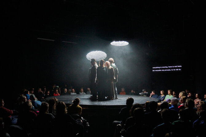 Adrian Lach nuotr. /Muzikinis spektaklis „Kosminiai namai“ Varšuvos „TR Warszawa“ teatre 