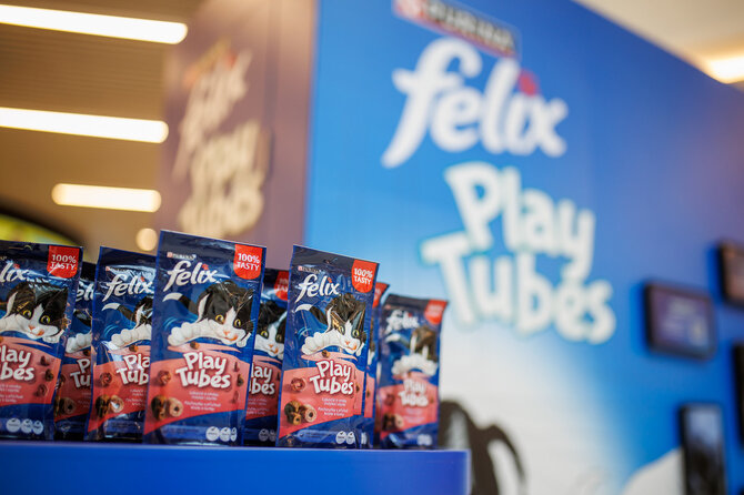 „Felix" nuotr./Mėgstate žaisti su savo kate? Fiksuokite akimirkas ir laimėkite nuostabius „Play Tubes“ prizus