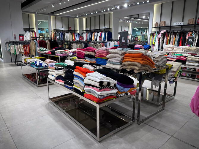„Vilnius Outlet“ nuotr./Artėjantį savaitgalį „Vilnius Outlet“ paruošė dvi staigmenas lankytojams: patiks mylintiems gyvūnus ir žemas kainas