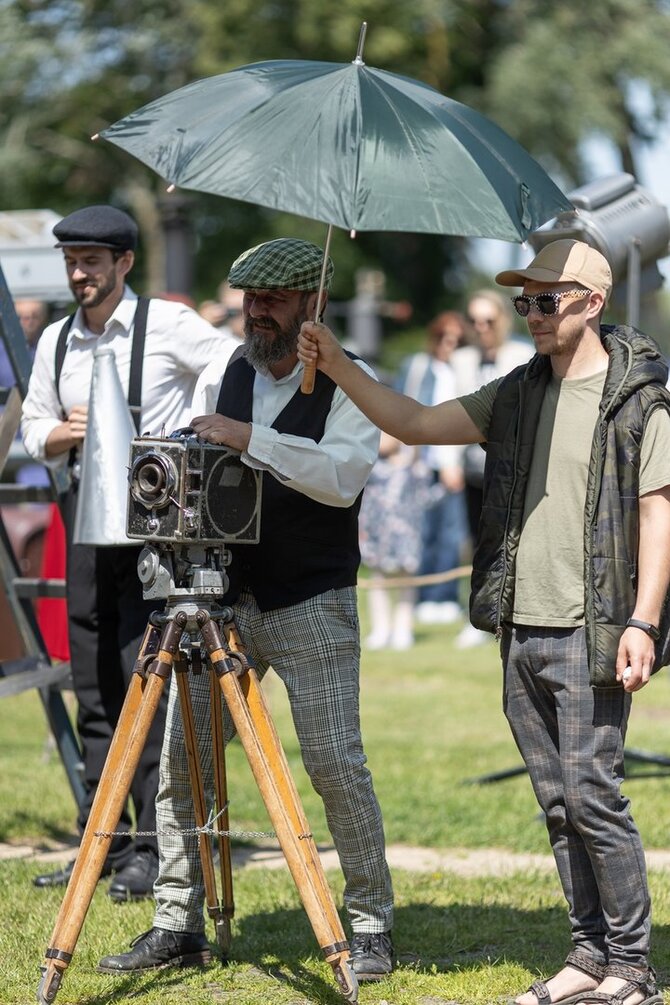 Pakruojo dvaro nuotr./Legendinio „Krikštatėvio“ ir „Trijų muškietininkų“ įkvėptos scenos atgimsta Pakruojo dvare: kaip patekti į filmavimus?