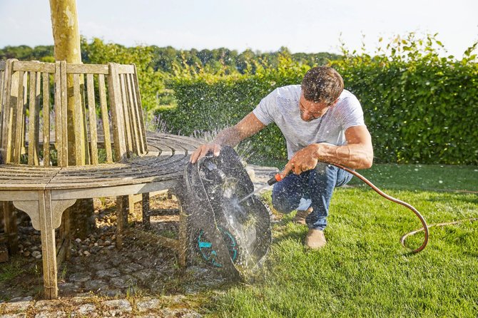 Gamintojo nuotr./„Gardena“ robotai-vejapjovės keičia lietuvių įpročius