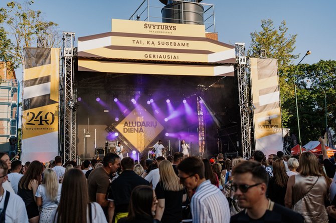 Dano Macijausko ir Justinos Butkutės nuotr./Nuobodžiauti neleido puikus gastronomijos ir gerų lietuviškų alternatyvios muzikos grupių kokteilis.