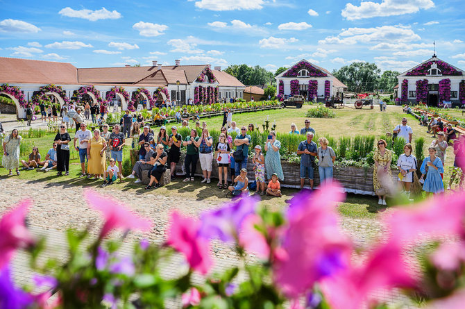 Pakruojo dvaro nuotr./Nurungė Klaipėdos delfinariumą: kodėl latviai masiškai plūsta į festivalį Lietuvoje?